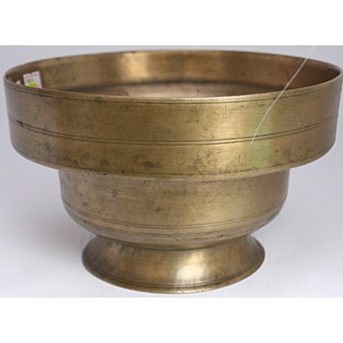 MEDITATION - Therapeutic, Healing, Stand, 2 steps stand (very speical & unique shaped) Superior Real Antique Singing bowl - Medium Size MEDITATION - Therapeutic, Healing, Stand, 2 steps stand (very speical & unique shaped) Superior Real Antique Singing bowl - Medium Size